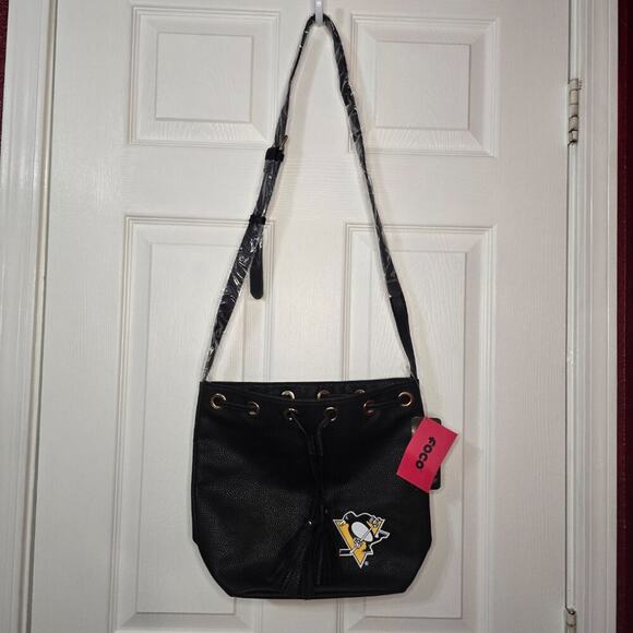 NHL Foco Pittsburgh Penguins Marbled Leather Cross Body Purse - Picture 6 of 7